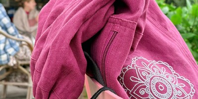 Een yogamat, een mol en een eerste stap naar buiten